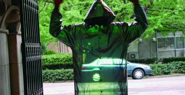 Metamaterials Based Optical Cloaks That Promise Invisible Planes Metamaterials Based Optical Cloaks That Promise Invisible Planes